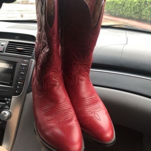 Ariat cowboy boots size7